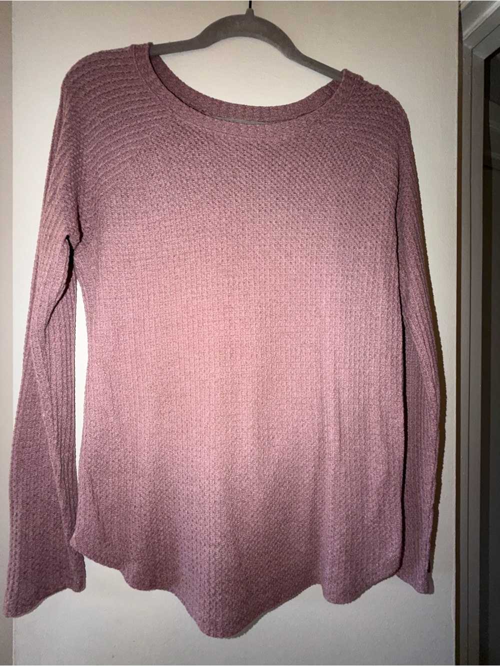 American Eagle Women’s Dusty Rose Knit Sweater - Small